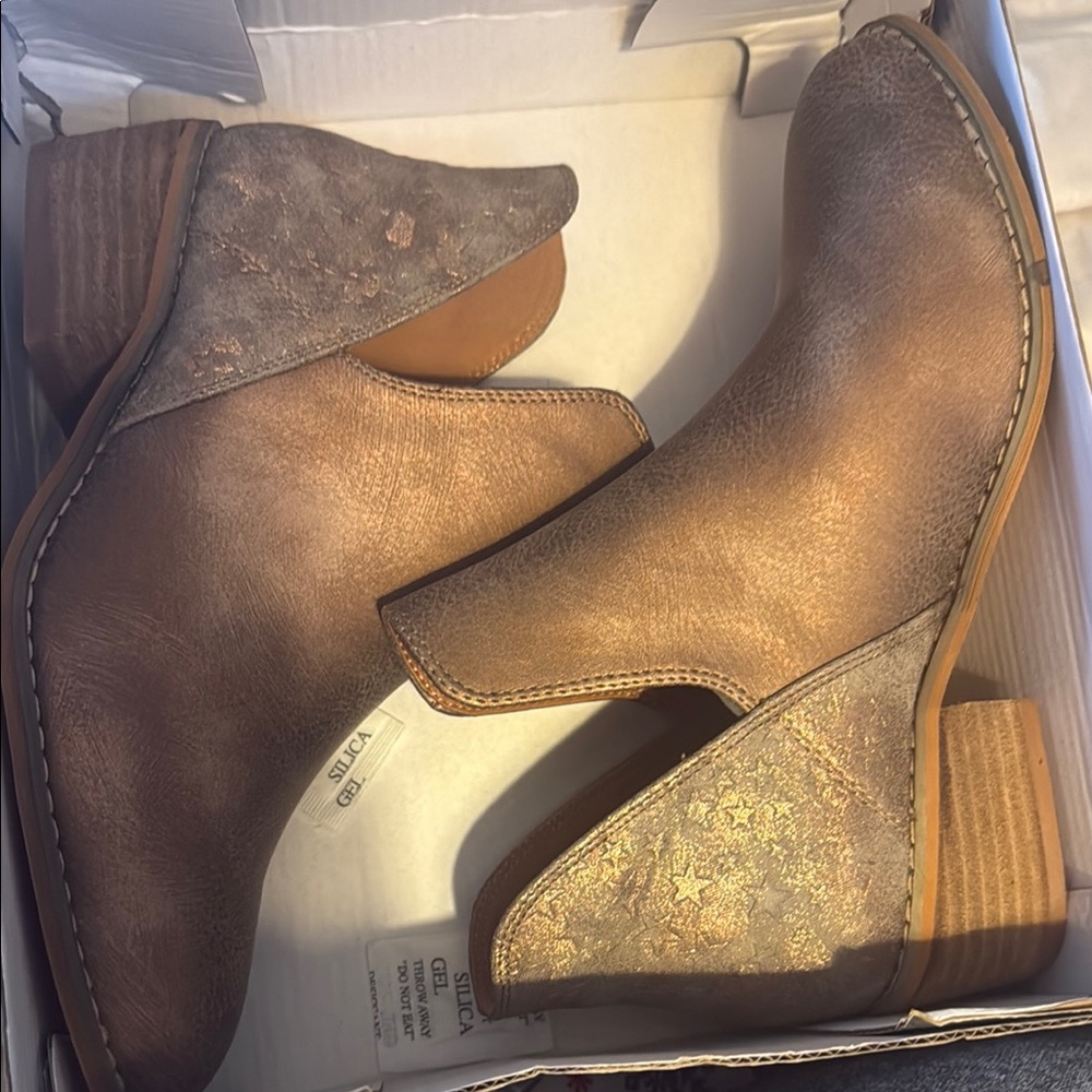 Stylish Brown Ankle Boots